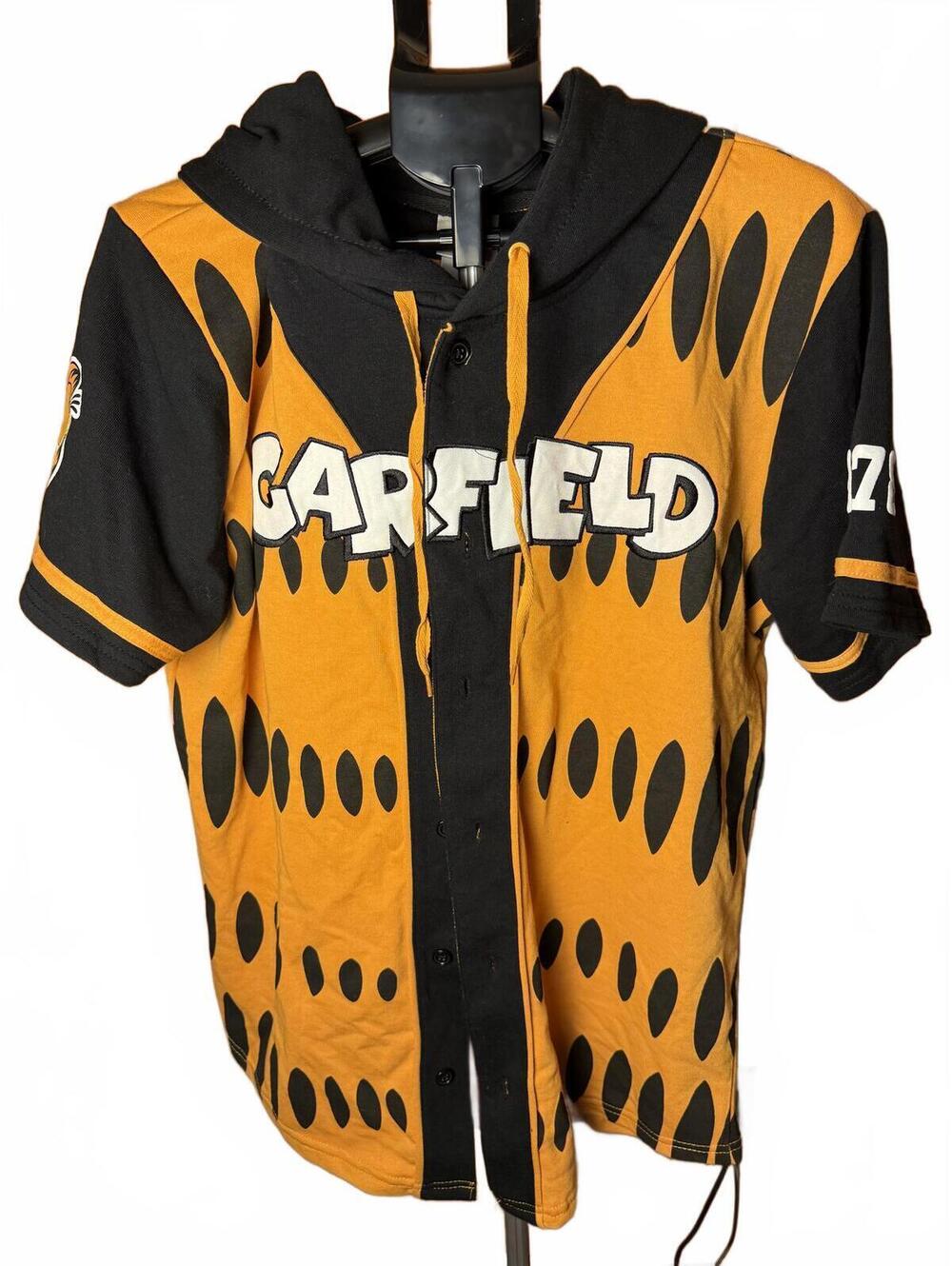 New NWT Garfield short sleeve Hoodie w Button Front baseball jersey sz L large